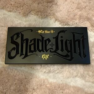 Kat Von D Shade and light matte eye palette